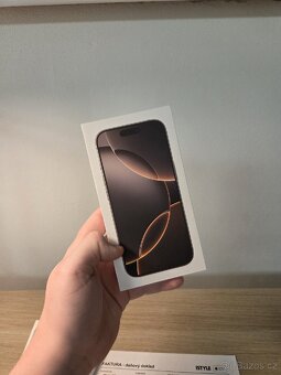 Apple iPhone 16 Pro 128GB - obaly, záruka, top stav - 9