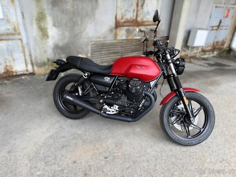 Moto Guzzi V7 Stone 850 Rosso Rovente 2023 DPH - 9