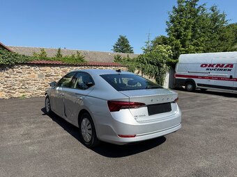 Škoda Octavia 1,5 tsi - 9