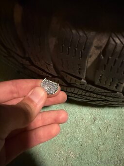 Zimní pneu Nokian s disky 185/65/15 4x100 - 9
