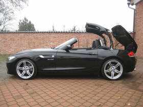 BMW Z4 sDRIVE 2.3i 150 KW 2.MAJ, SERVISKA, MANUÁL - 9