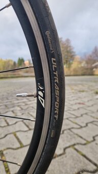 Prodám dámské silniční kolo FOCUS Izalco Race - 9
