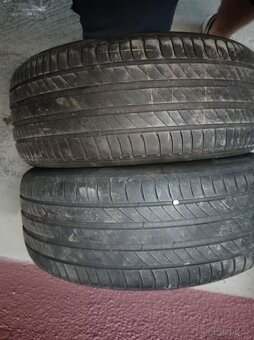 Prodám alu disky Škoda Trifid 17" 5x112 LETNÍ pneu - 9